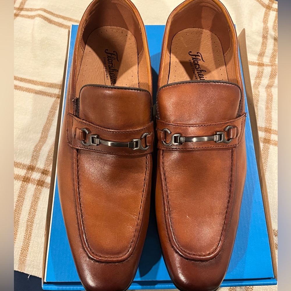 Dress shoes